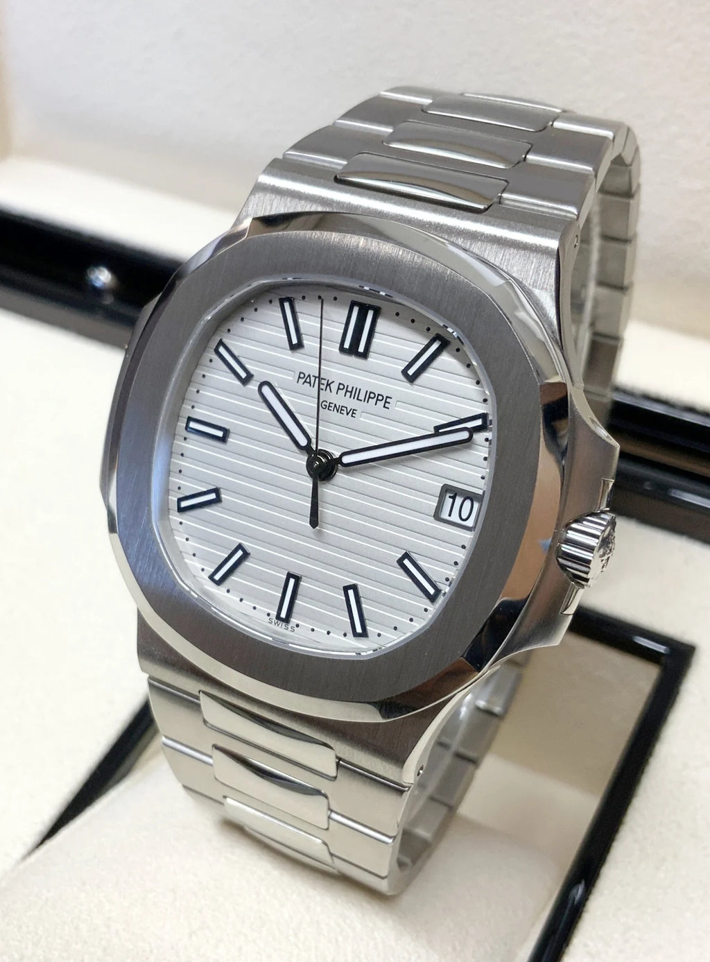 Patek Philippe -  NAUTILUS